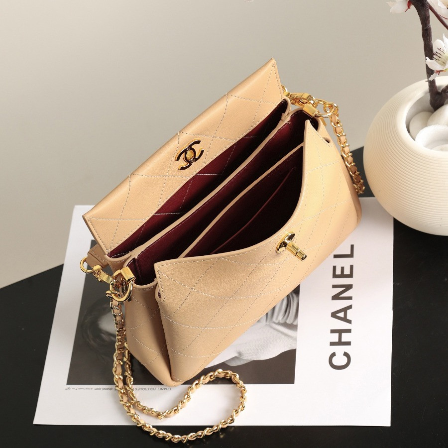 CHANEL Classic 11.12 Hubo Handbag