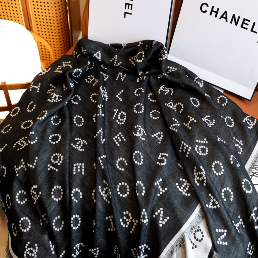 Double-Sided Jacquard cashmere & Silk Shawl – CHASCA-279 | 140 × 140 cm
