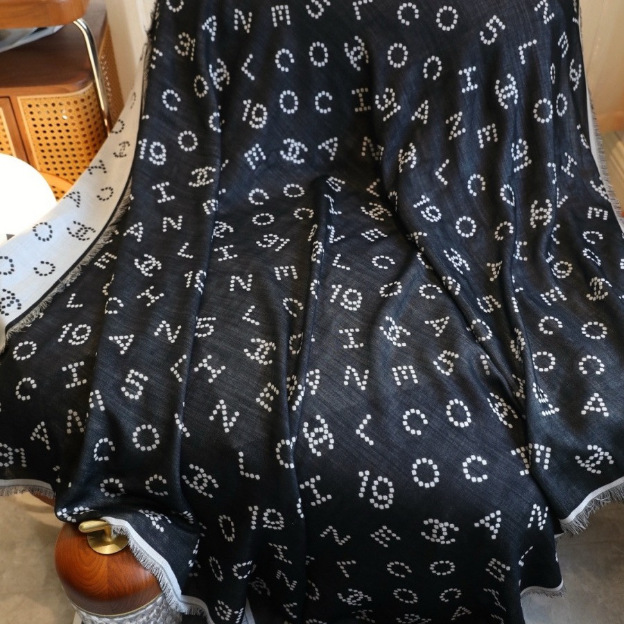 Double-Sided Jacquard cashmere & Silk Shawl – CHASCA-279 | 140 × 140 cm