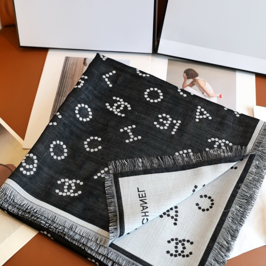 Double-Sided Jacquard cashmere & Silk Shawl – CHASCA-279 | 140 × 140 cm