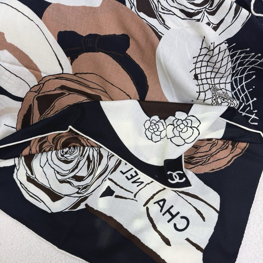 Double-Sided Jacquard cashmere & Silk Shawl scarf – CHASCA-280 | 135 × 135 cm
