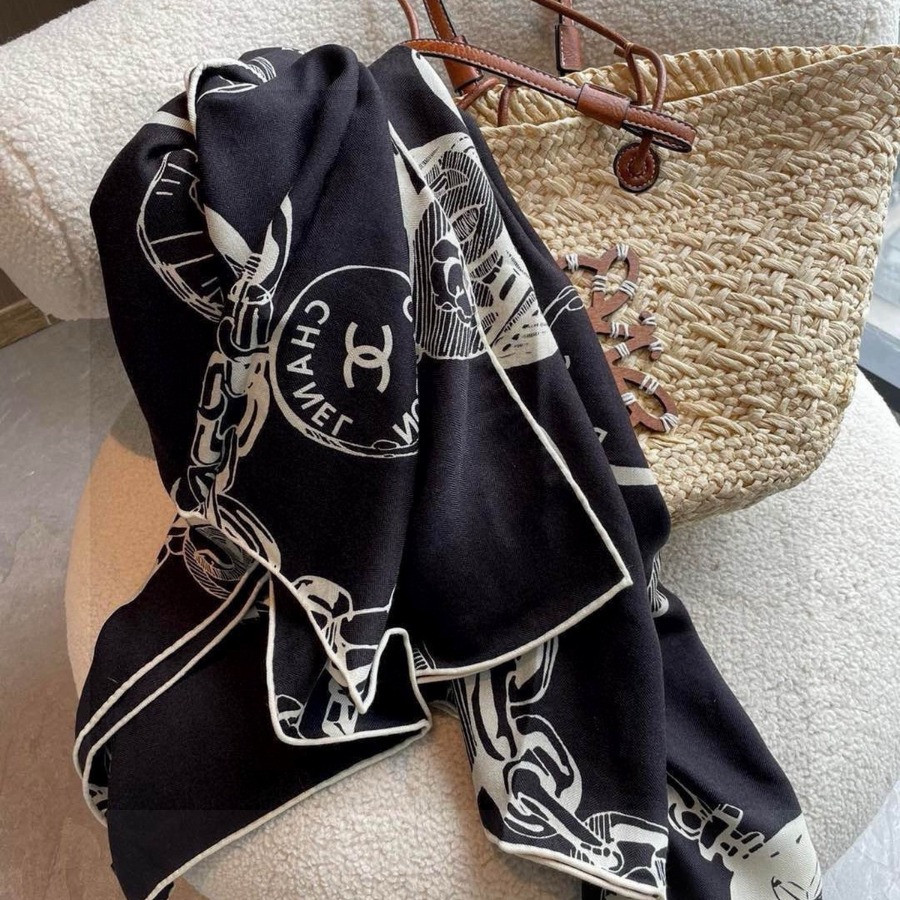 Double-Sided Jacquard cashmere & Silk Shawl scarf – CHASCA-282 | 135 × 135 cm