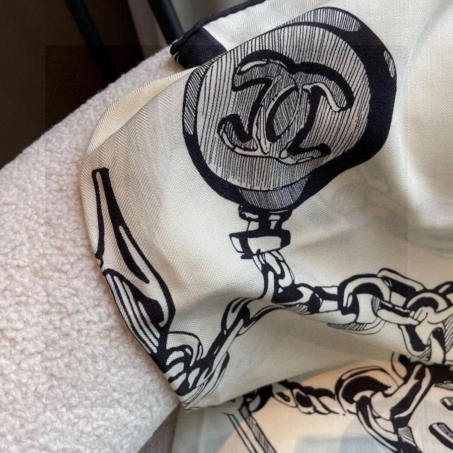 Double-Sided Jacquard cashmere & Silk Shawl scarf – CHASCA-283 | 135 × 135 cm