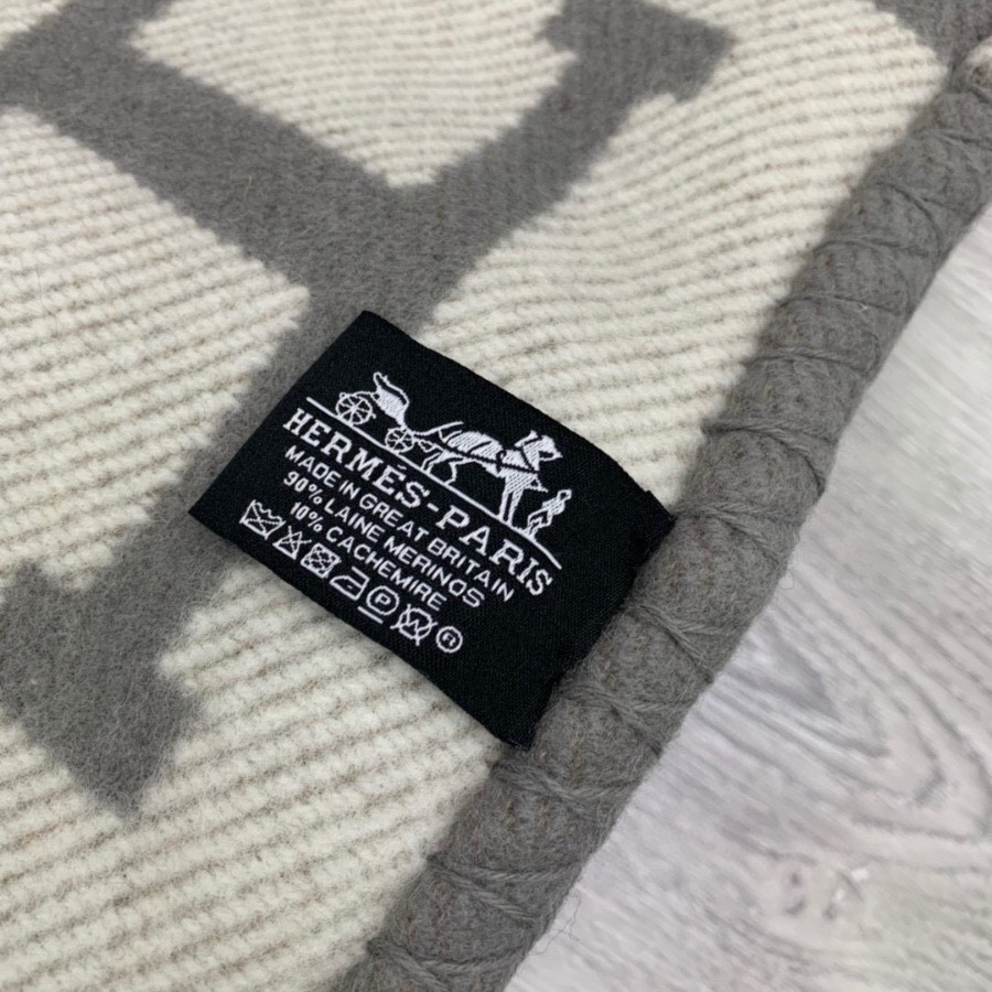 Premium Cashmere Blend Blanket – HERMSCA-168| Deep Gray & Ivory White  | 170 × 135 cm
