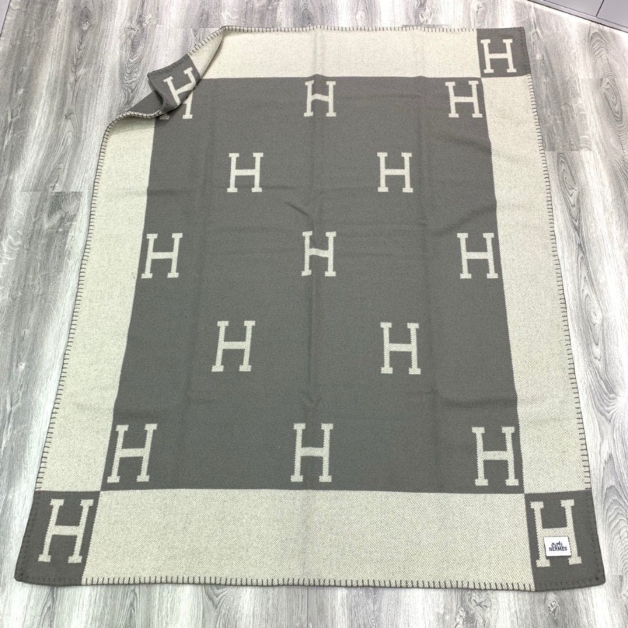 Premium Cashmere Blend Blanket – HERMSCA-168| Deep Gray & Ivory White  | 170 × 135 cm
