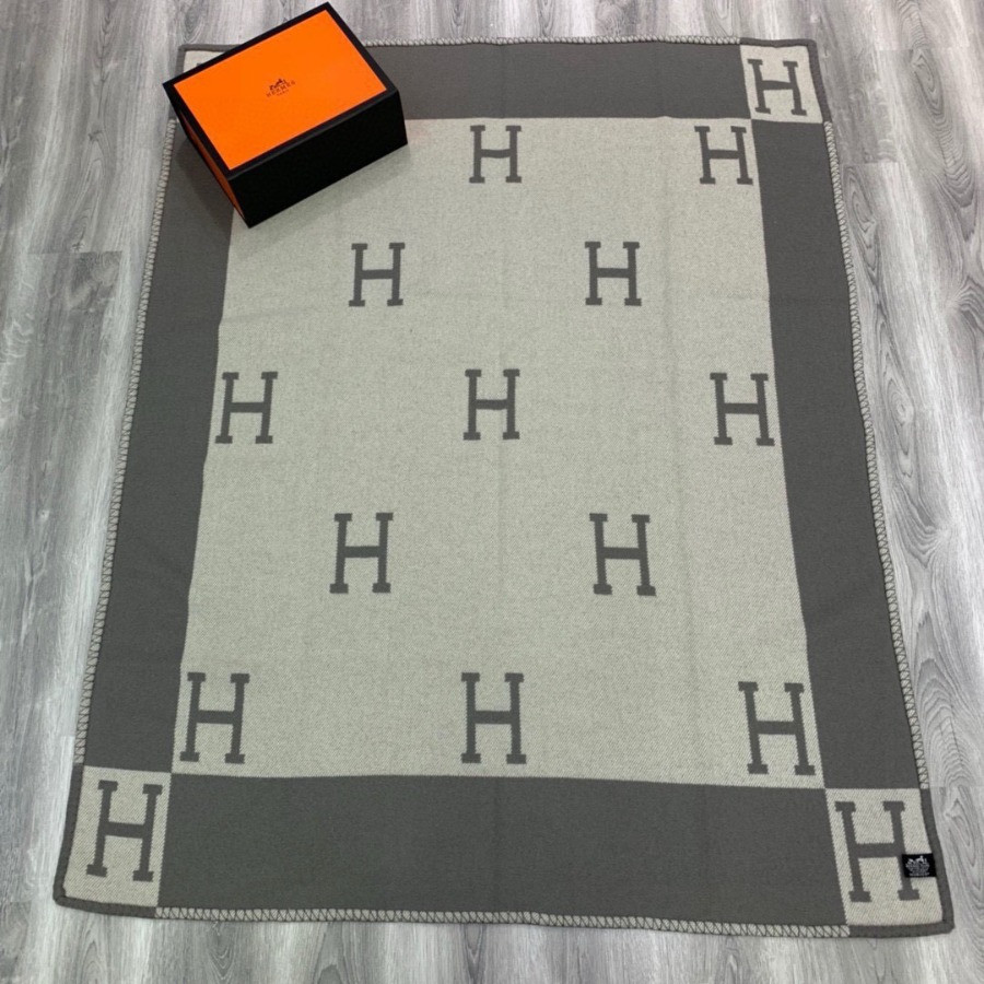 Premium Cashmere Blend Blanket – HERMSCA-168| Deep Gray & Ivory White  | 170 × 135 cm