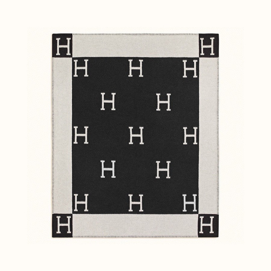 Premium Cashmere Blend Blanket – HERMSCA-169 | Black & Ivory White | 170 × 135 cm