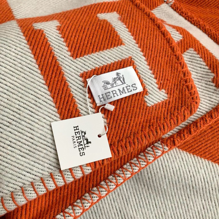 Premium Cashmere Blend Blanket – HERMSCA-173 | Deep Orange & Ivory White | 170 × 135 cm