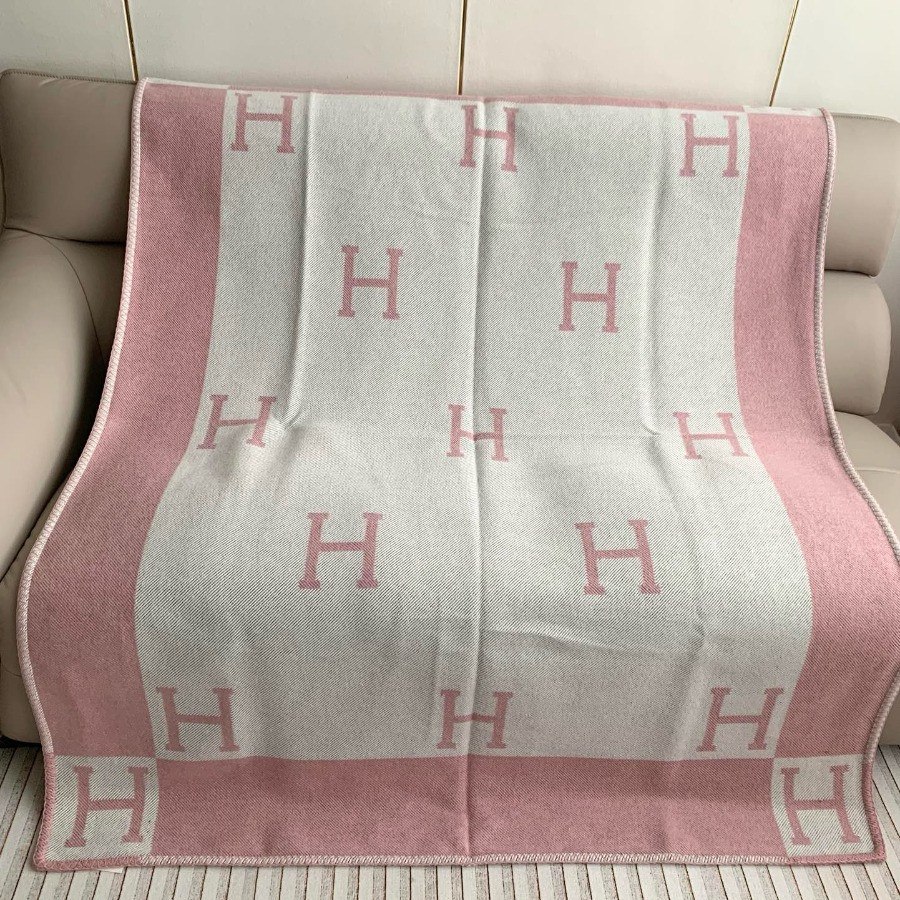 Premium Cashmere Blend Blanket – HERMSCA-174 | Light Pink & Ivory White | 170 × 135 cm