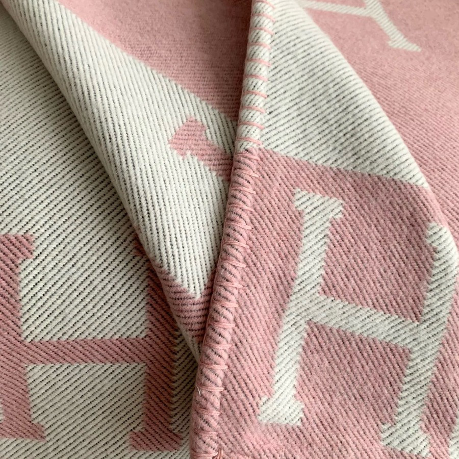 Premium Cashmere Blend Blanket – HERMSCA-174 | Light Pink & Ivory White | 170 × 135 cm