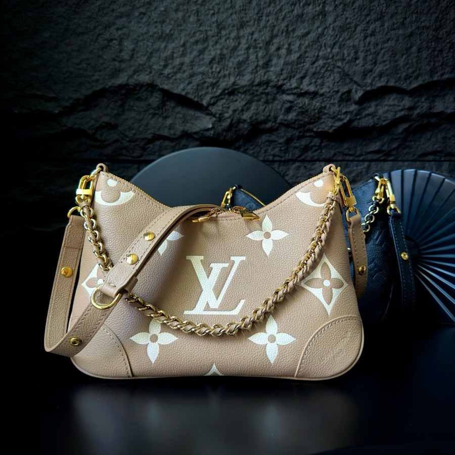LV M13224  Boulogne PM Louis Vuitton Monogram Leather Hobo Bag 