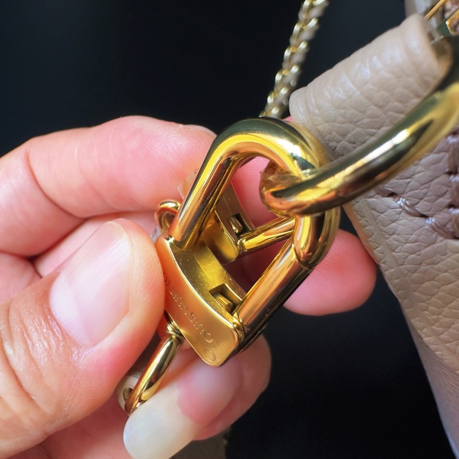 LV M13224  Boulogne PM Louis Vuitton Monogram Leather Hobo Bag 