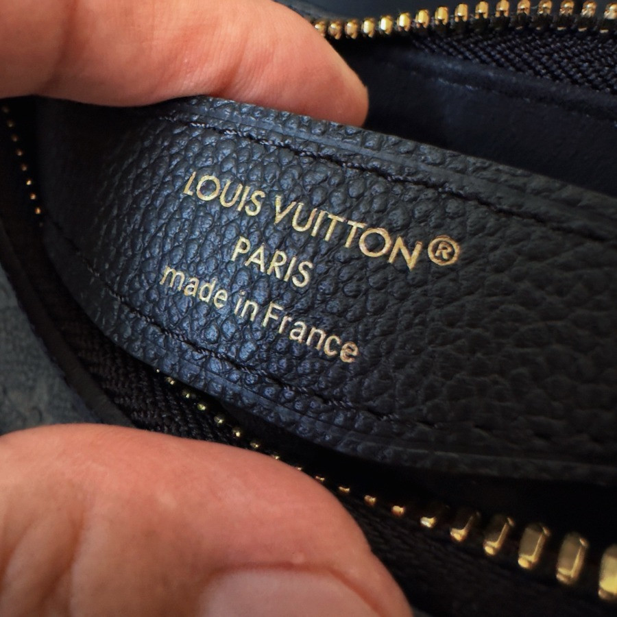 LV M12930  Boulogne PM Louis Vuitton Monogram Leather Hobo Bag 
