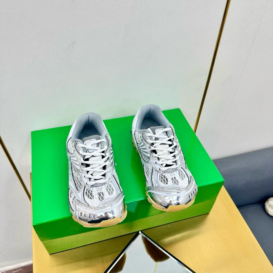 Bottega Veneta Orbit Sneaker Unisex style