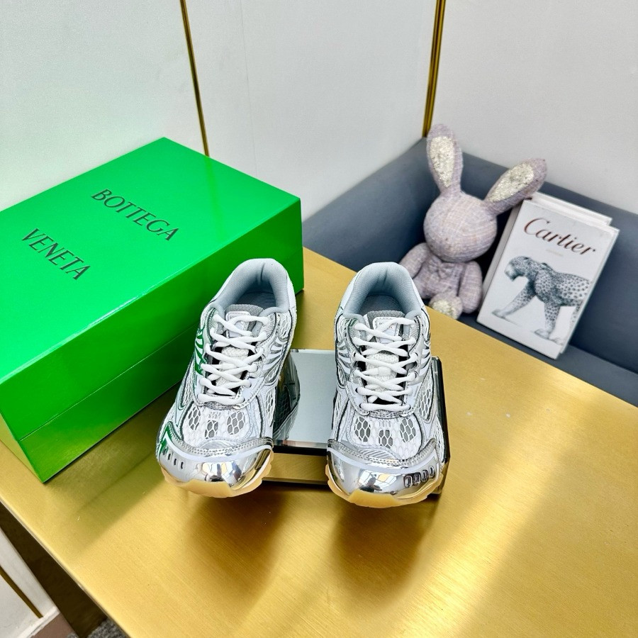 Bottega Veneta Orbit Sneaker Unisex style