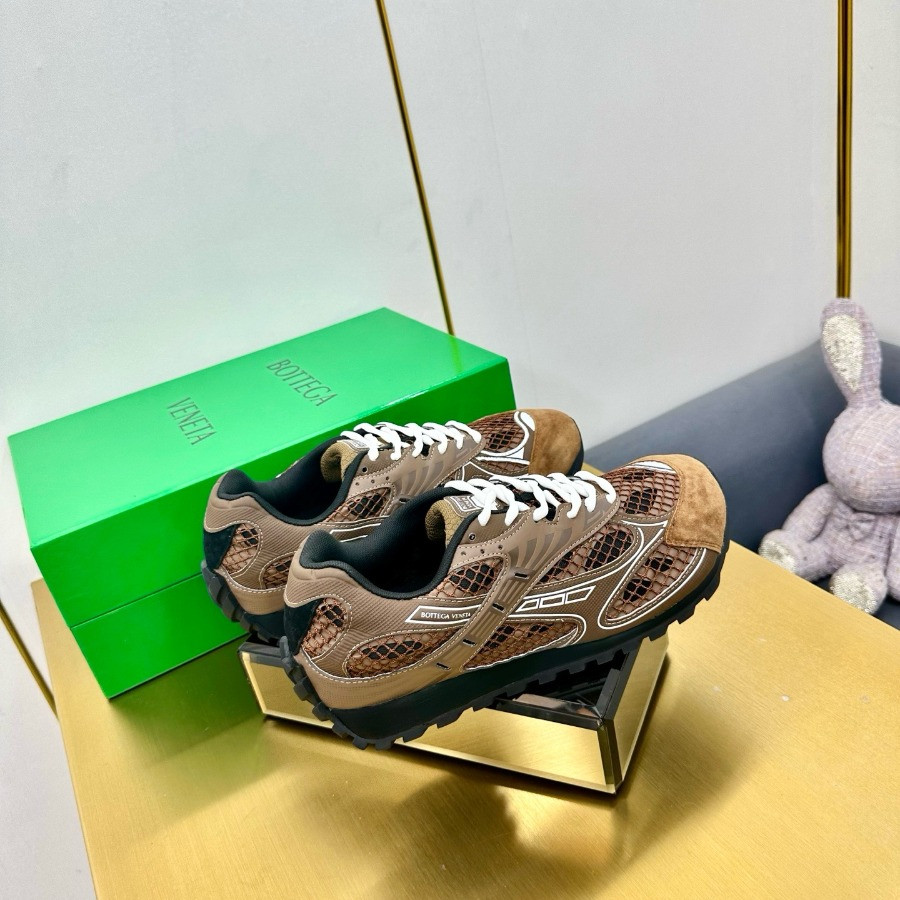 Bottega Veneta Orbit Sneaker Unisex style