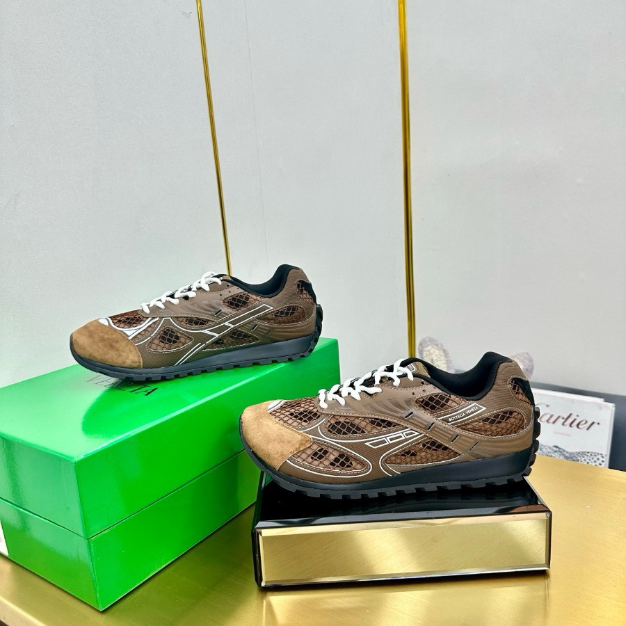 Bottega Veneta Orbit Sneaker Unisex style