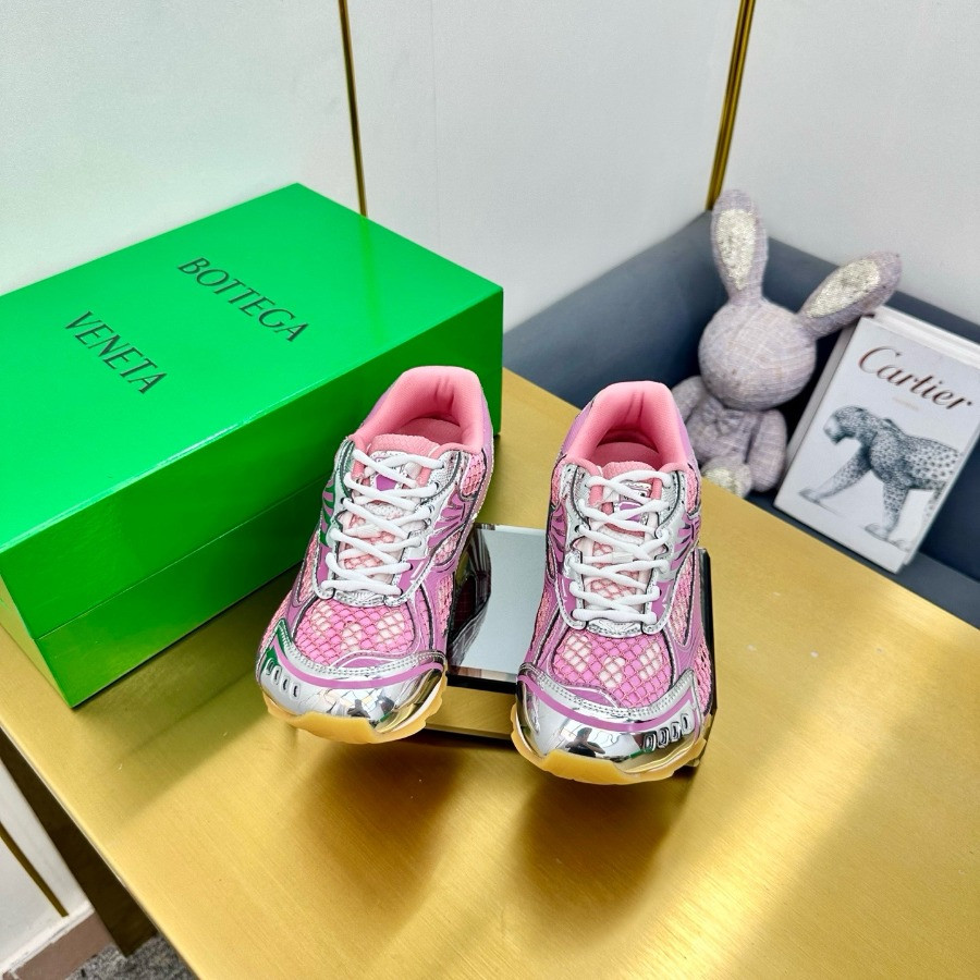 Bottega Veneta Orbit Sneaker Unisex style
