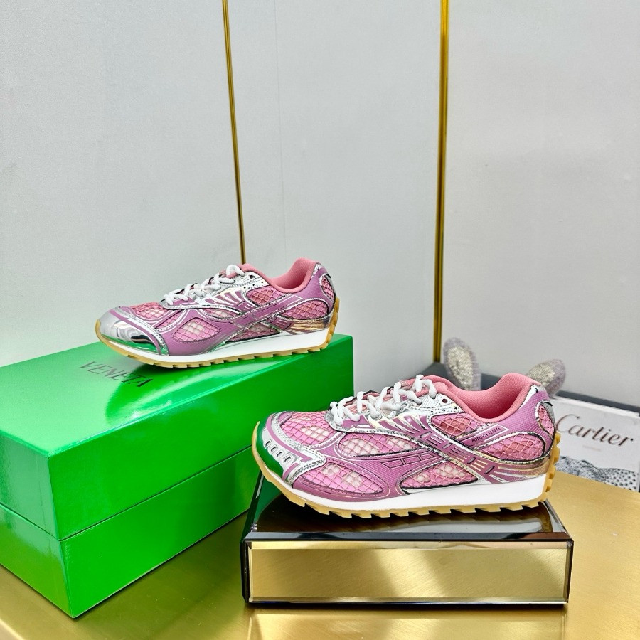 Bottega Veneta Orbit Sneaker Unisex style
