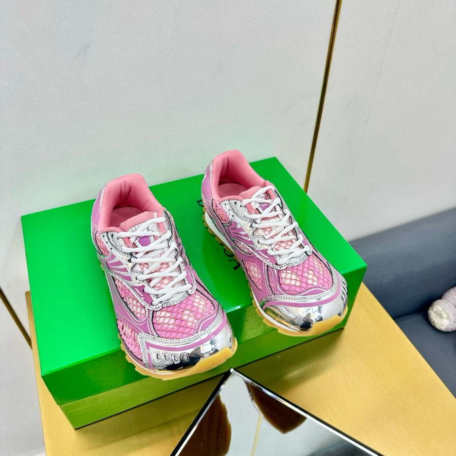 Bottega Veneta Orbit Sneaker Unisex style