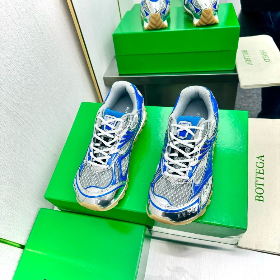 Bottega Veneta Orbit Sneaker Unisex style