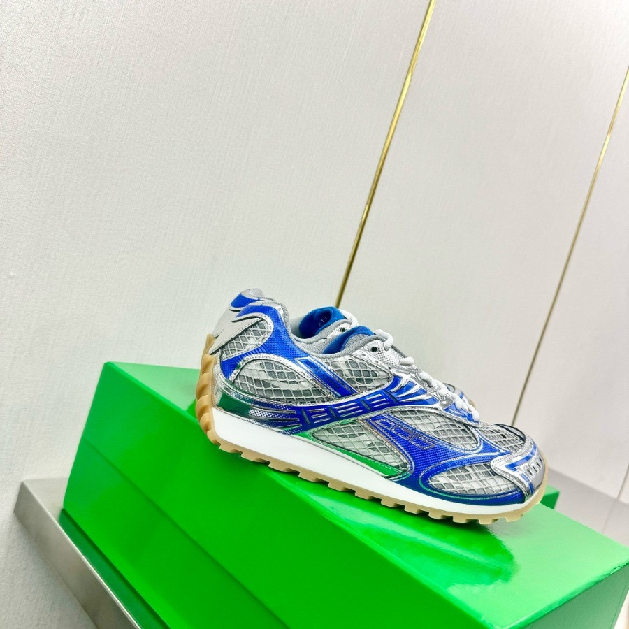 Bottega Veneta Orbit Sneaker Unisex style