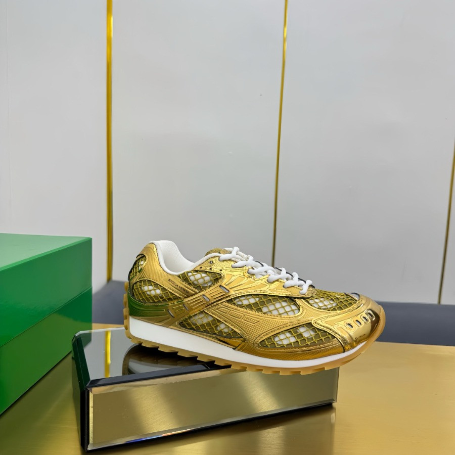 Bottega Veneta Orbit Sneaker Unisex style