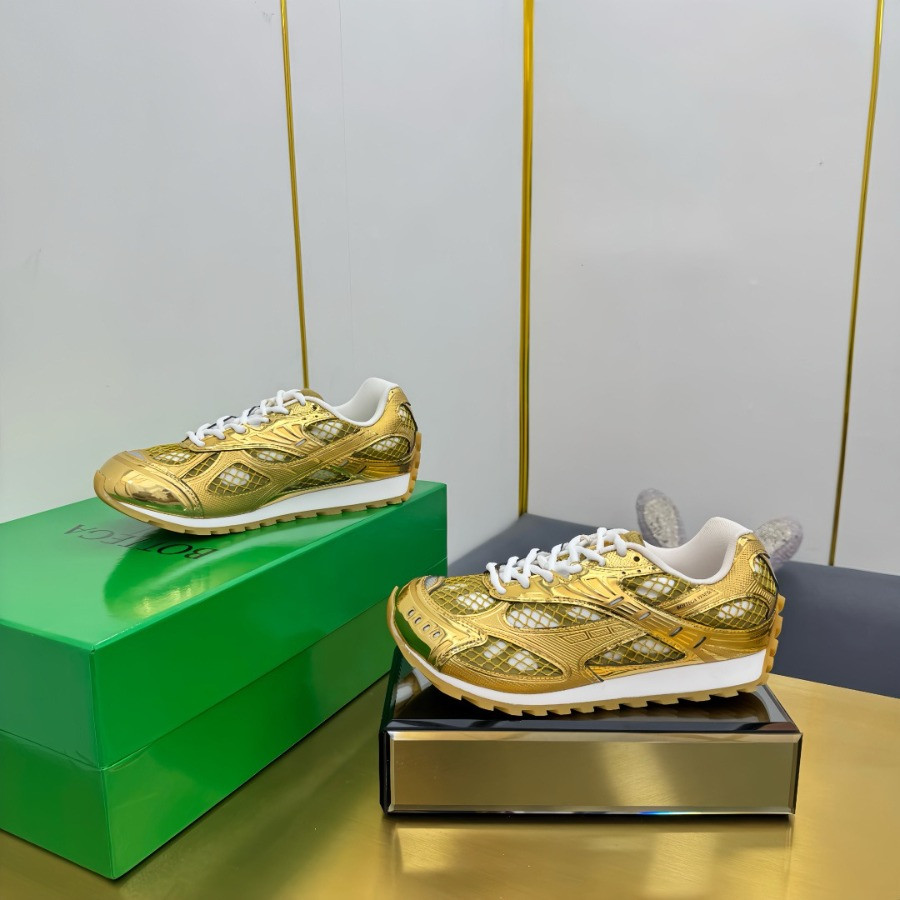 Bottega Veneta Orbit Sneaker Unisex style