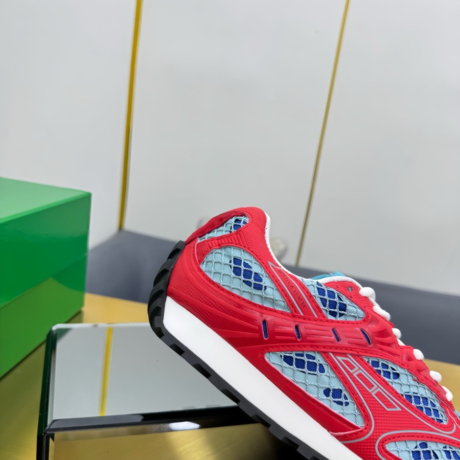 Bottega Veneta Orbit Sneaker Unisex style