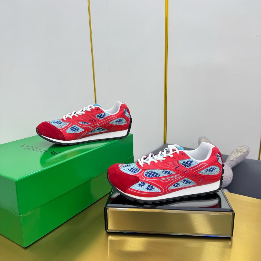 Bottega Veneta Orbit Sneaker Unisex style
