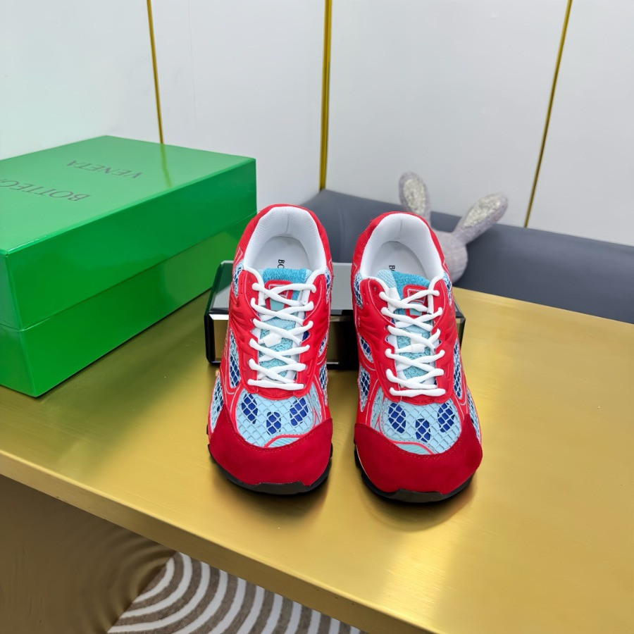 Bottega Veneta Orbit Sneaker Unisex style
