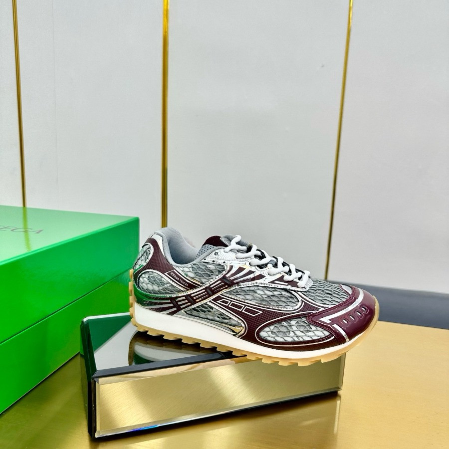 Bottega Veneta Orbit Sneaker Unisex style