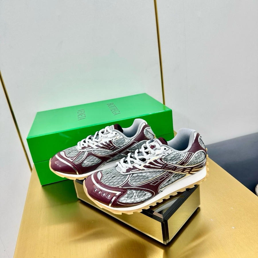 Bottega Veneta Orbit Sneaker Unisex style