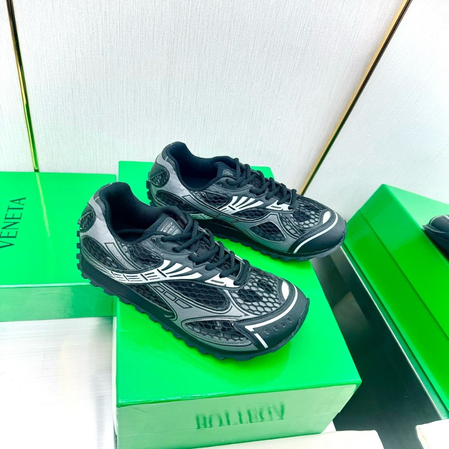 Bottega Veneta Orbit Sneaker Unisex style