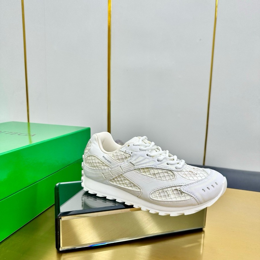 Bottega Veneta Orbit Sneaker Unisex style
