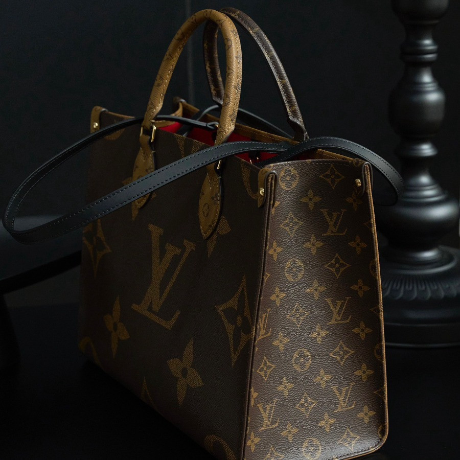 M45321 Louis Vuitton OnTheGo MM Monogram Giant and Monogram Reverse top handle shoulder bag
