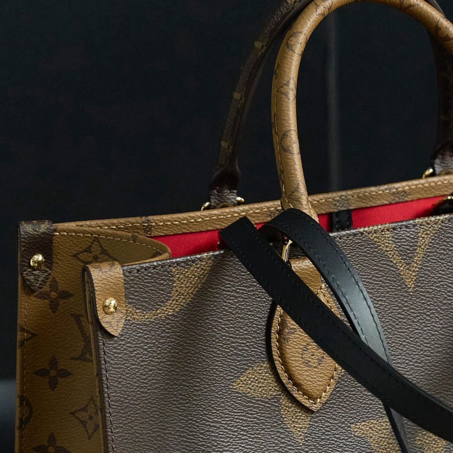 M45321 Louis Vuitton OnTheGo MM Monogram Giant and Monogram Reverse top handle shoulder bag