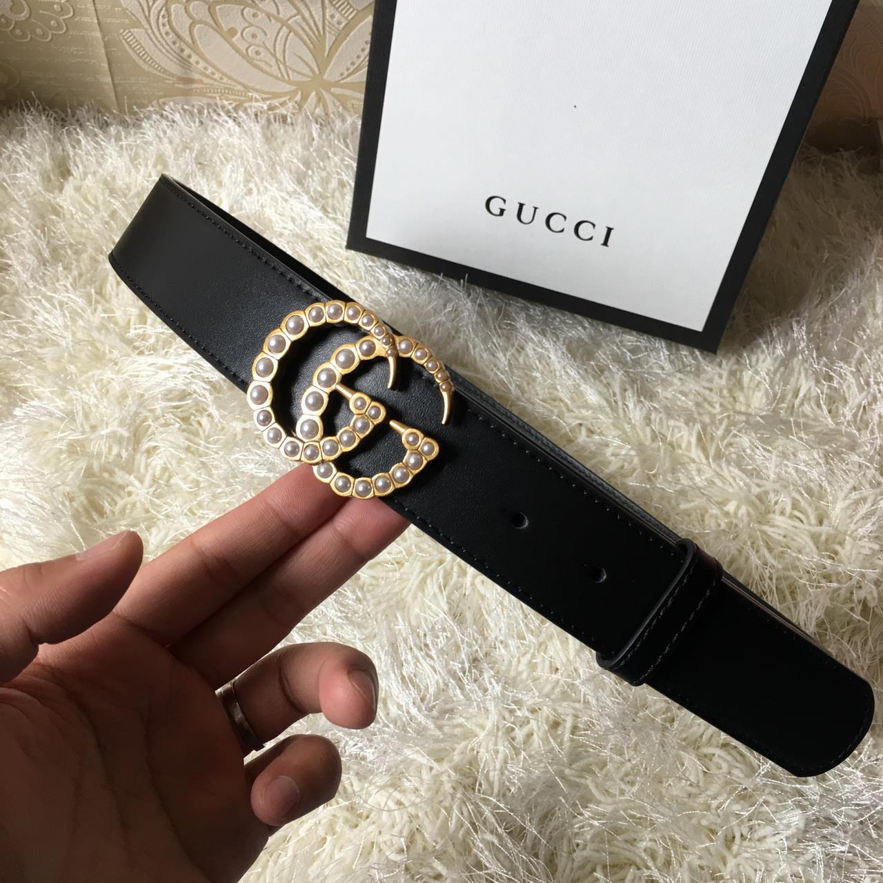 Gucci Leather belt with pearl Double G, 453260