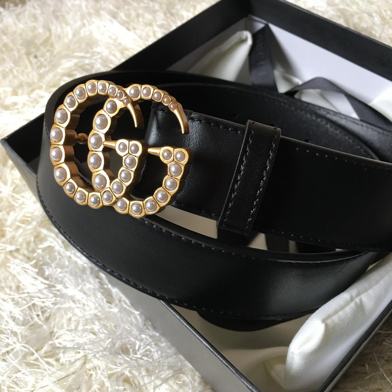 Gucci Leather belt with pearl Double G, 453260
