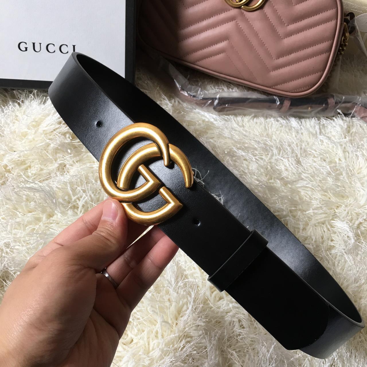 Gucci leather belt with Double G