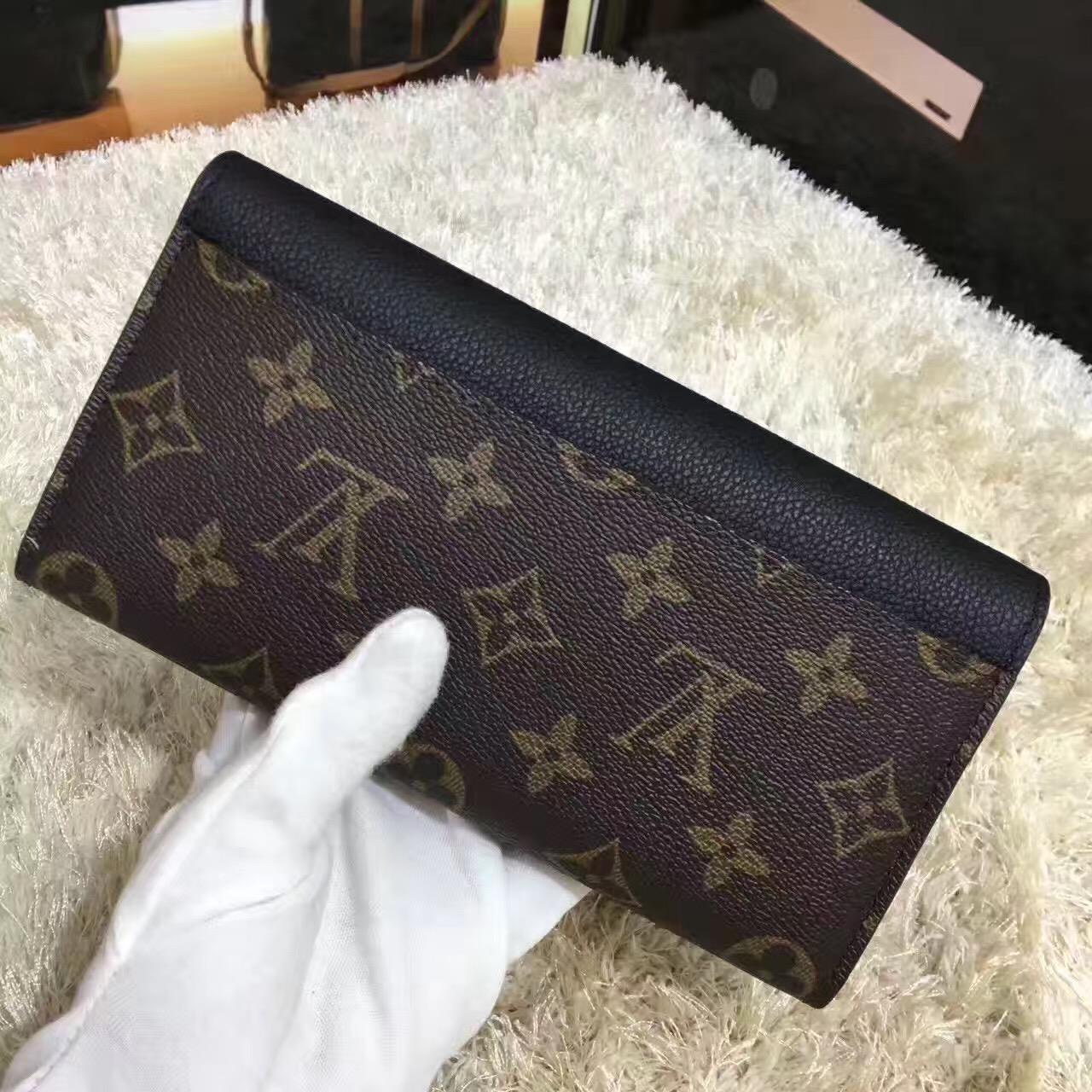Louis Vuitton LV, VENUS WALLET, M61835