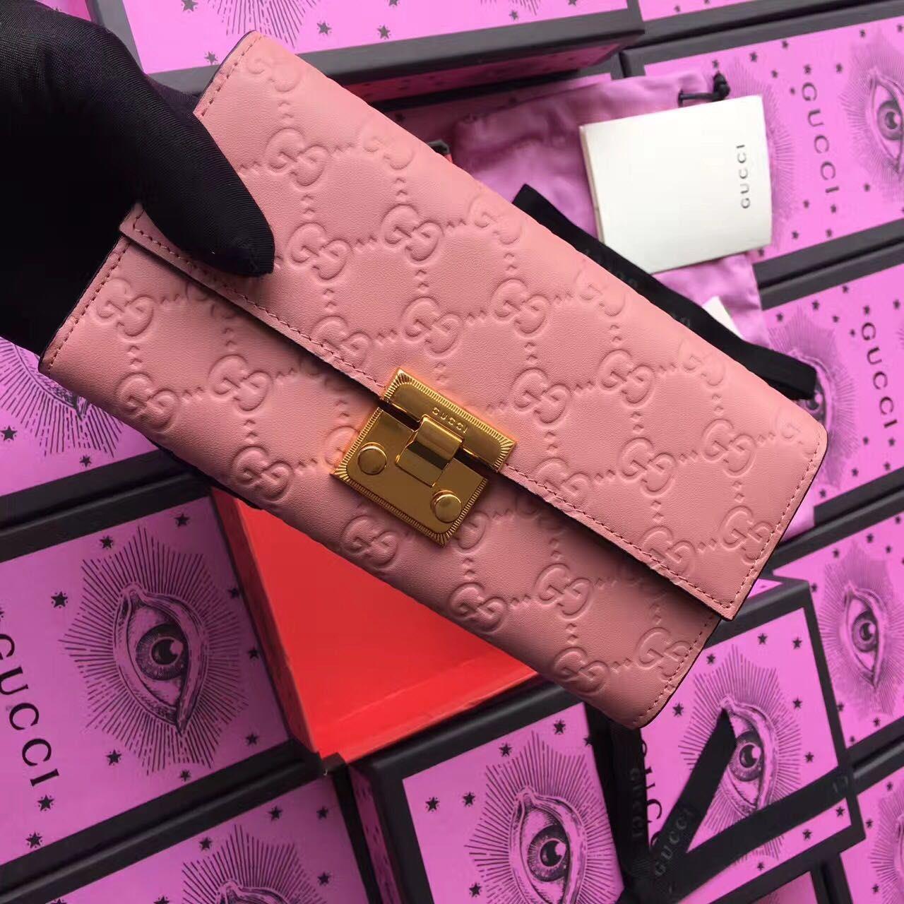 Gucci Padlock continental wallet, 453506, 7.5"W x 4"H x 1.5"D