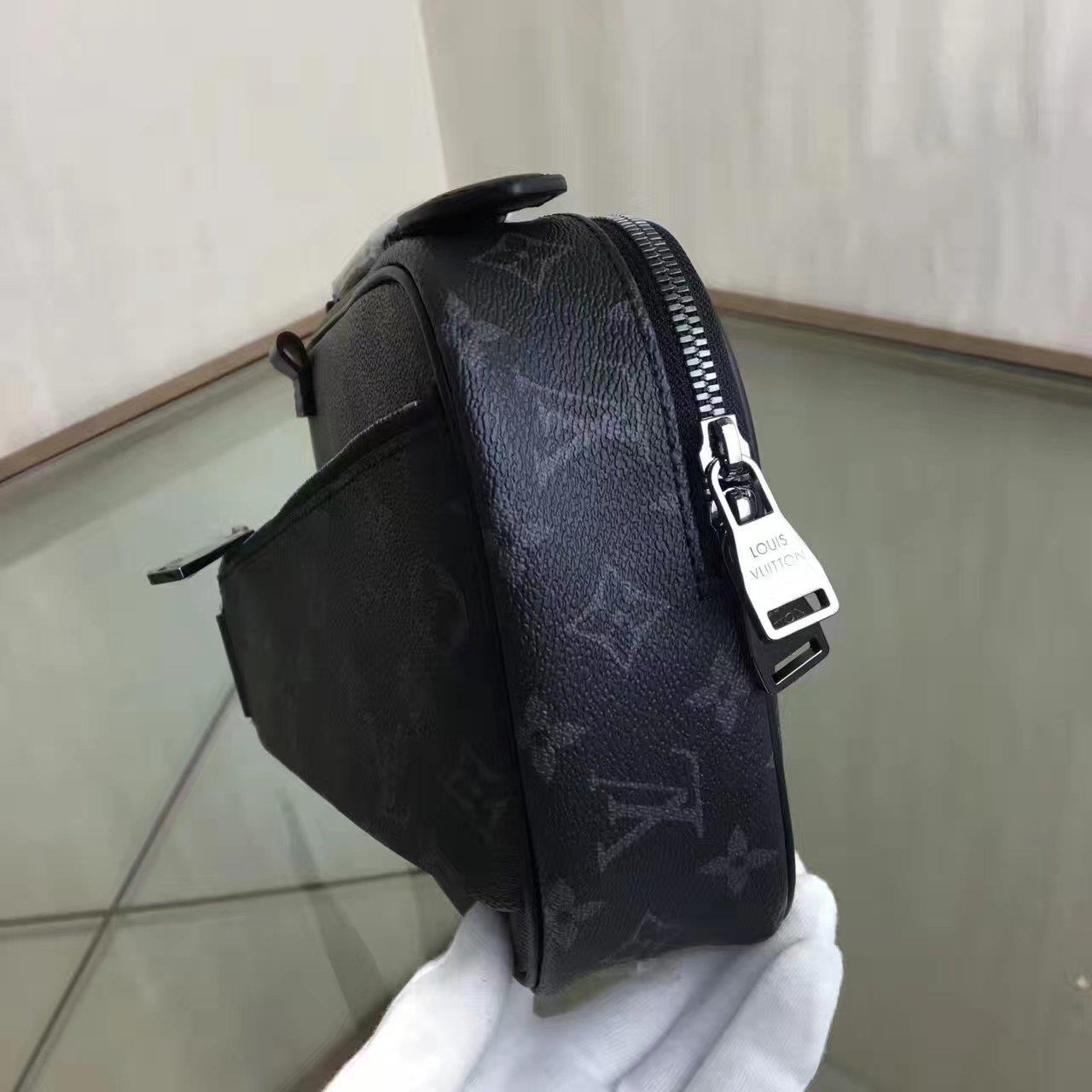 Louis Vuitton LV, M42906, BUMBAG, 11.0 x 7.1 x 2.0 inches 