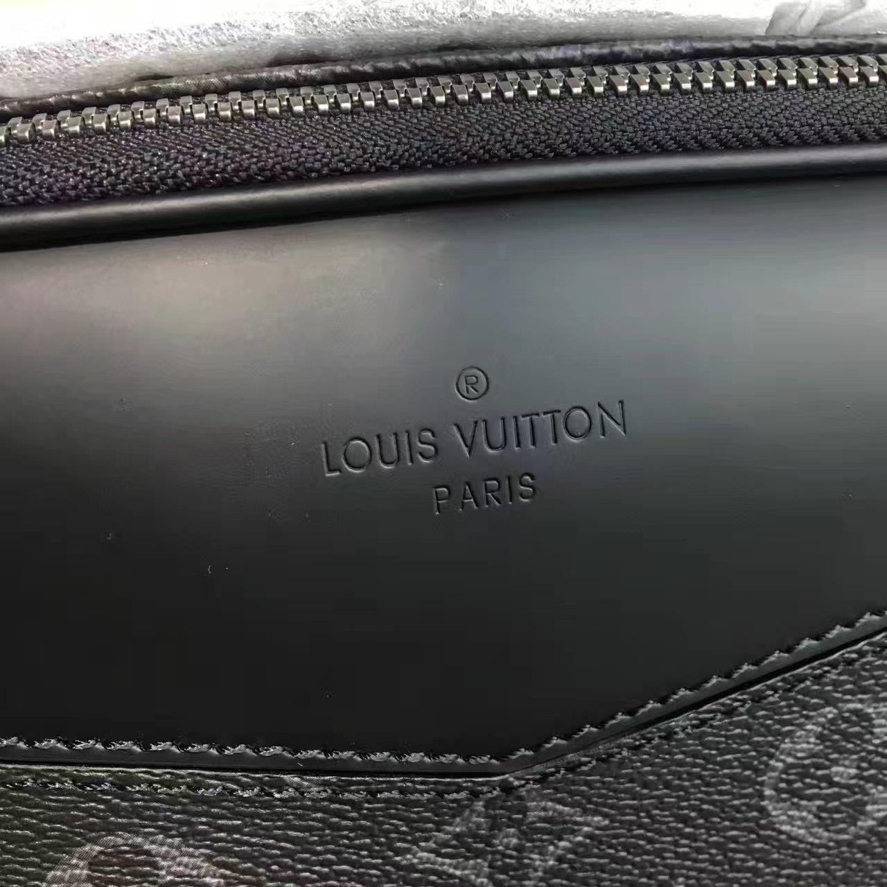 Louis Vuitton LV, M42906, BUMBAG, 11.0 x 7.1 x 2.0 inches 