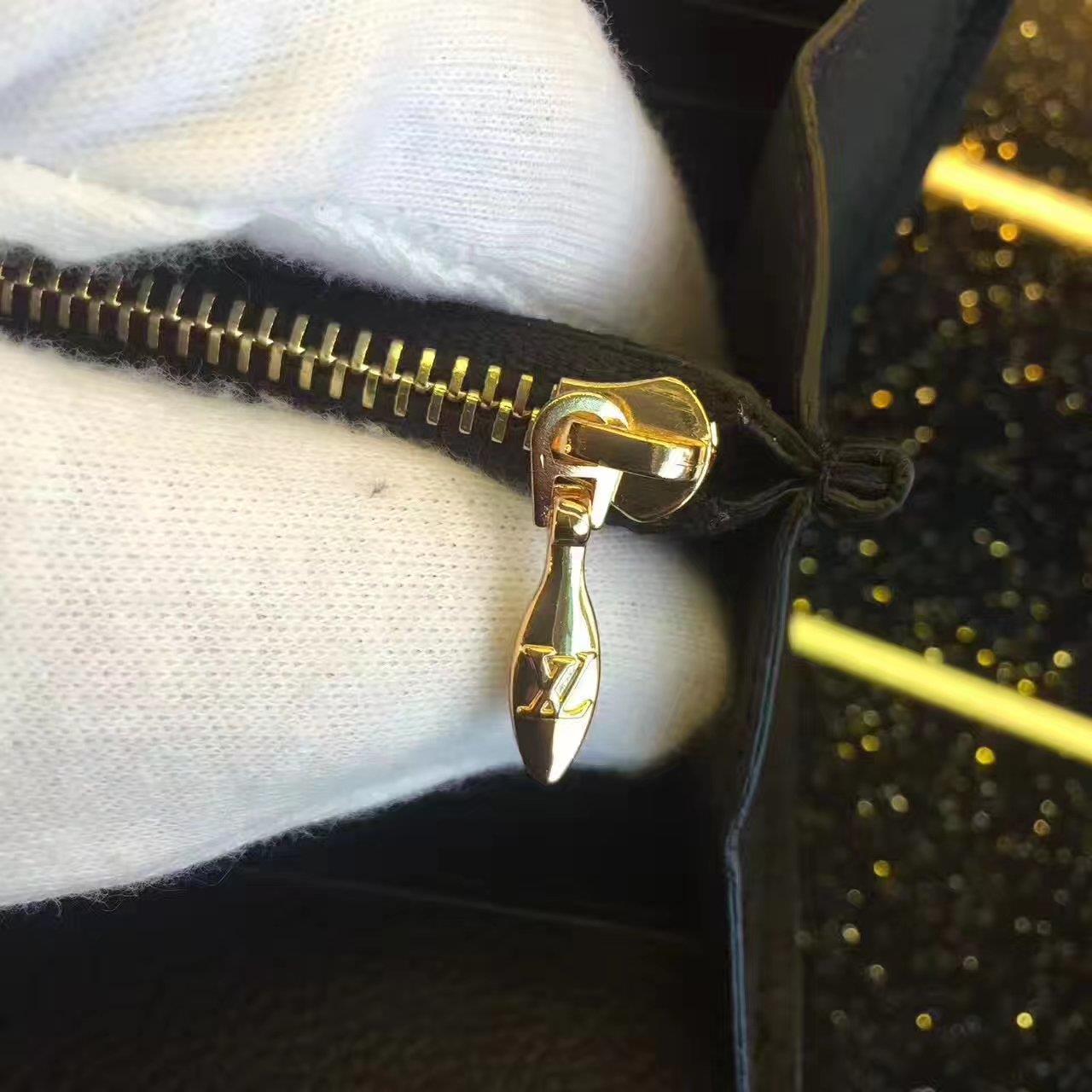 Louis Vuitton LV,  M58415, PALLAS WALLET
