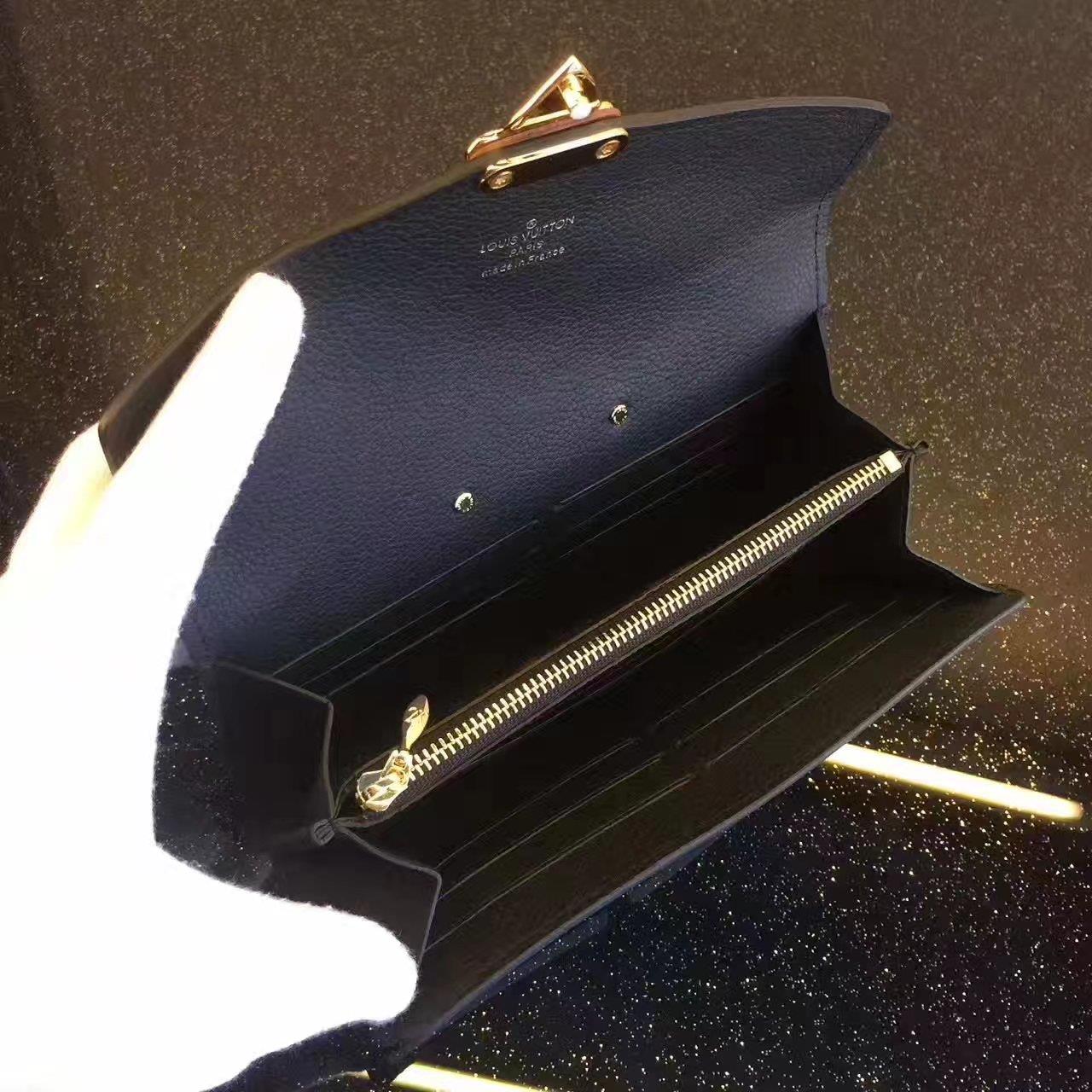 Louis Vuitton LV,  M58415, PALLAS WALLET
