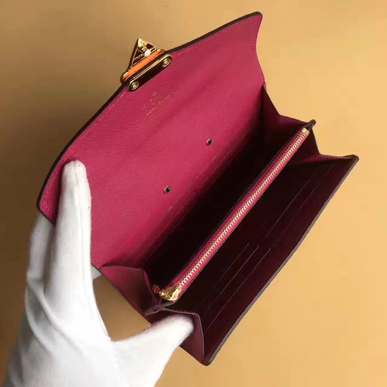 Louis Vuitton LV,  M56241, PALLAS WALLET
