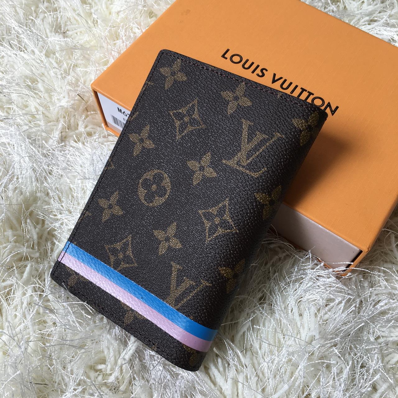 PASSPORT COVER, M62144, Louis Vuitton LV, 5.5 x 3.9 inches 